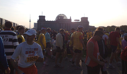 Läufer vor dem Reichstag