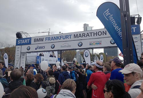 Start-Tor des Frankfurt-Marathon
