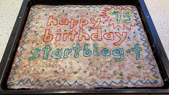 Geburtstagskuchen mit Beschriftung: 15 – happy birthday startblog-f