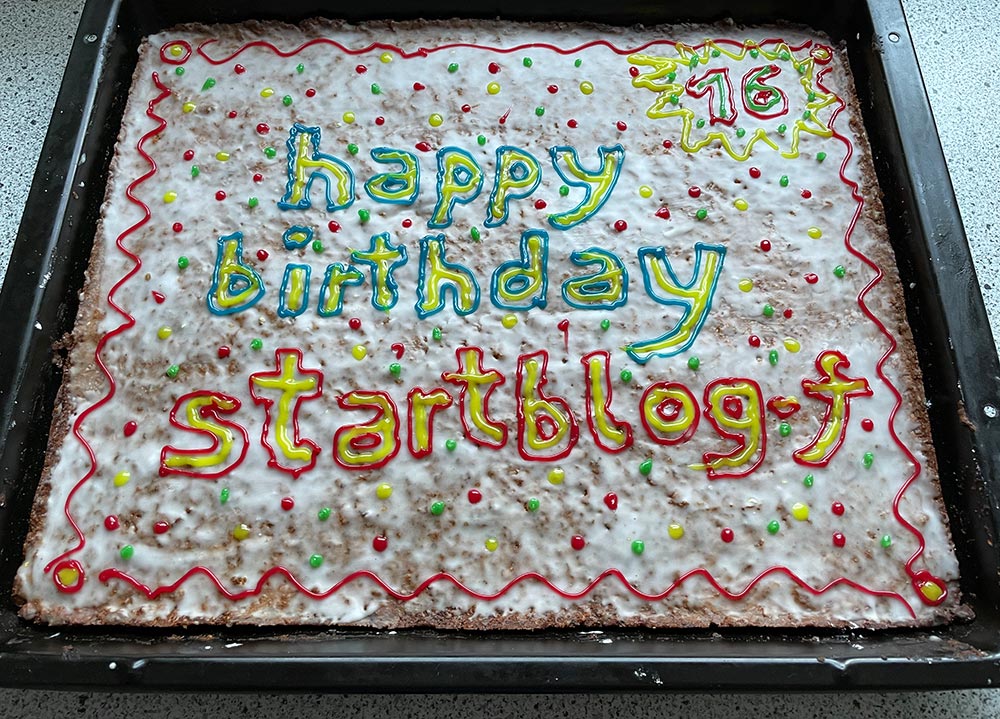 startblog-f-Geburtstagskuchen mit Beschriftung 16 – happy birthday startblog-f