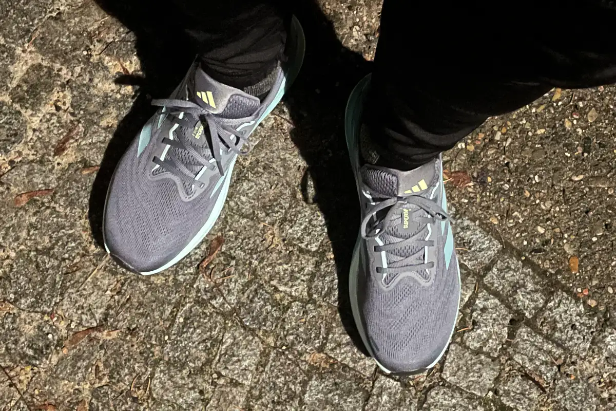 Blick auf die Laufschuhe