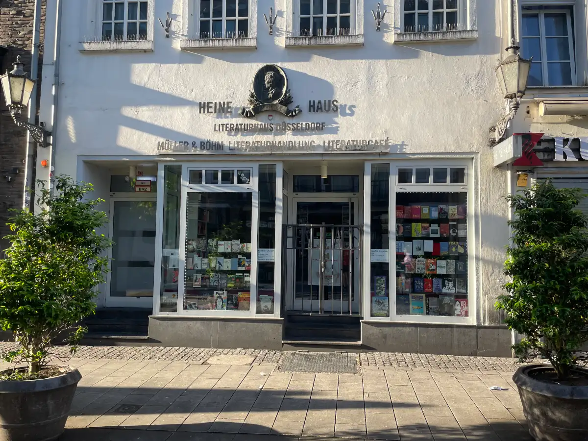 Heine-Haus in der Morgensonne