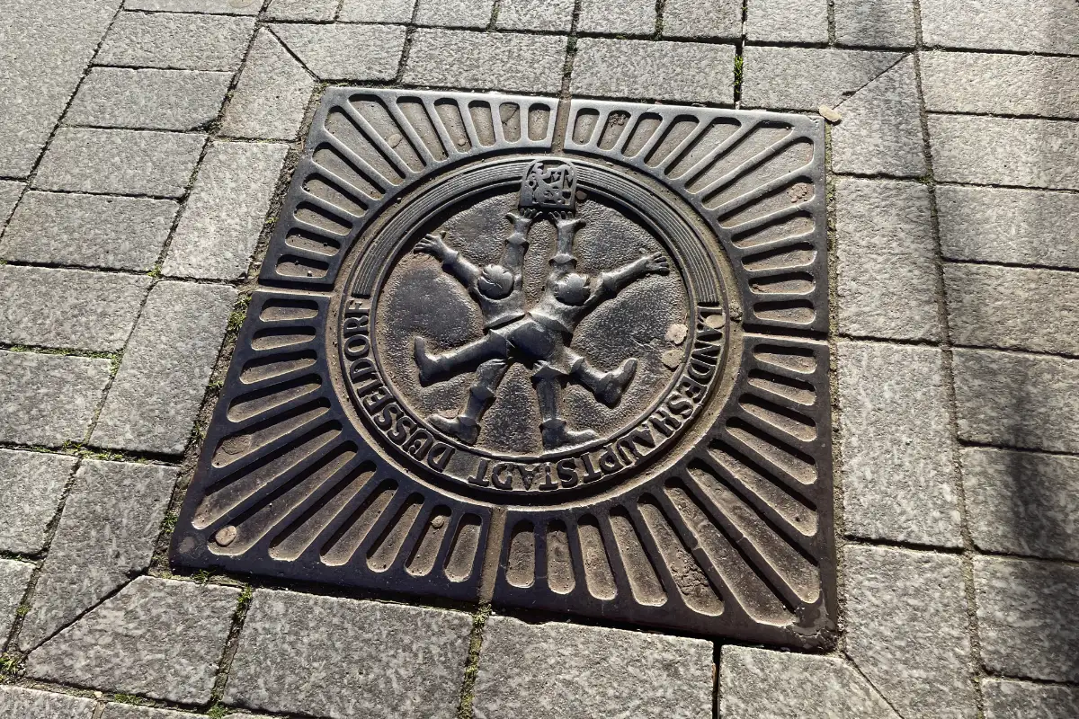 Kanaldeckel der Landeshauptstadt Düsseldorf