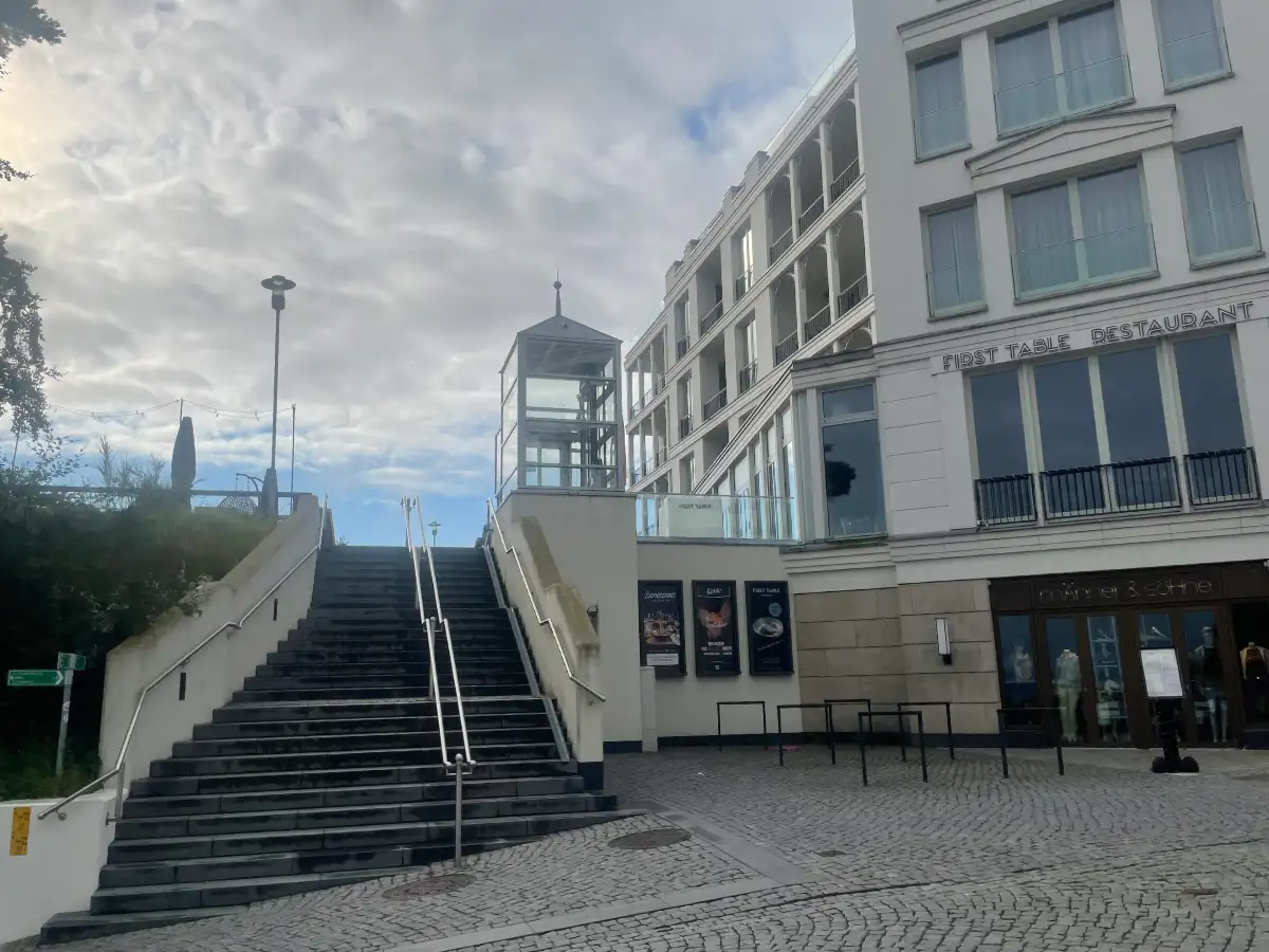 Treppenaufgang an der Strandstraße