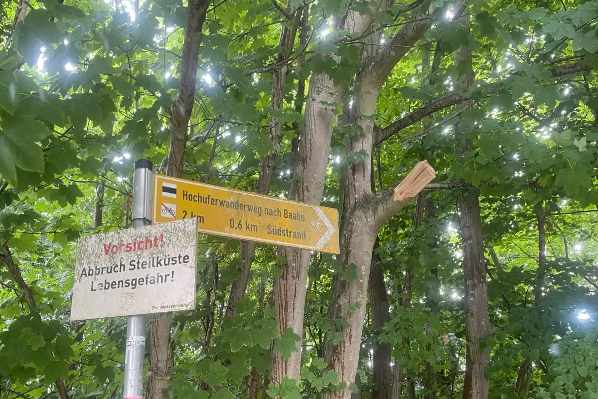 Schilder Hochuferwanderweg nach Baabe