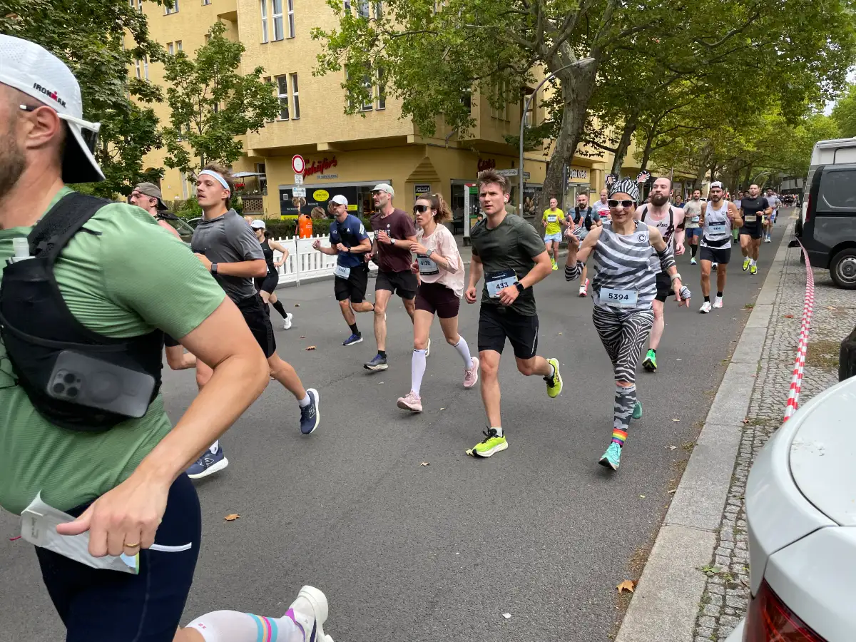 Läuferinnen und Läufer beim Halbmarathon